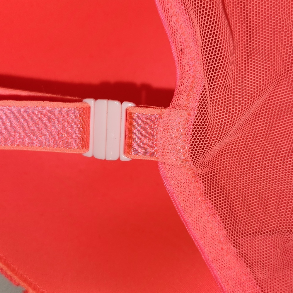 Victoria's Secret Pink Bra with Molded Cups and Smooth Finish - Picture 5 of 8